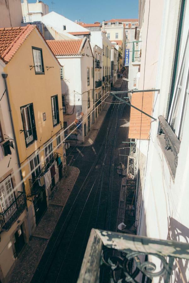 The Blue House - Bica Yellow Tram Lisbon Exterior photo